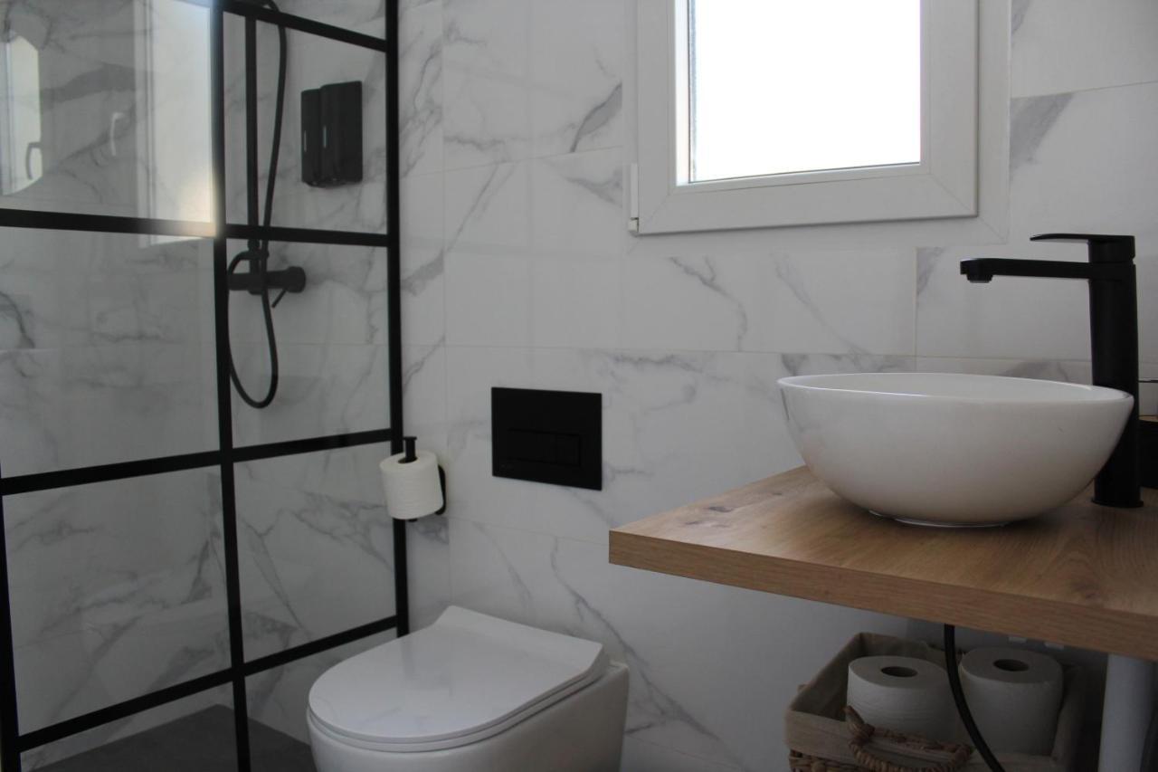 Brand New Studio With Terrace And Bbq Close To City Center Малага Екстериор снимка